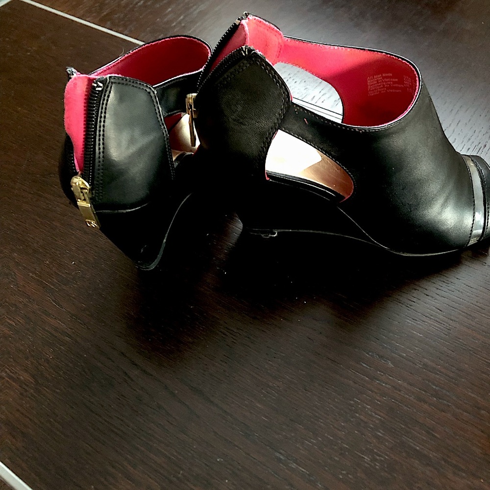 Black Shoes